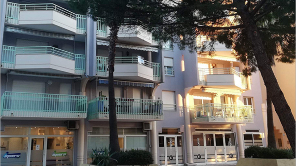 agence du 83600 Fréjus